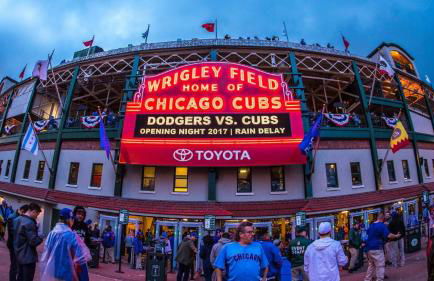 Game Day Getaway - 3BR in Vibrant Wrigleyville - Foto 12