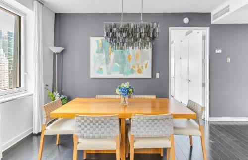 Elegant Midtown Retreat, City Views, Steps to Times Square - Foto 6