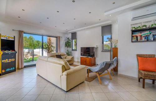 Villa Ruana - 5 bedrooms on Suite- Free out door Hot Jacuzzi - By Bedzy - Foto 39