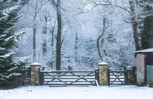 The Organic Cotswolds Cowshed - Photo 53