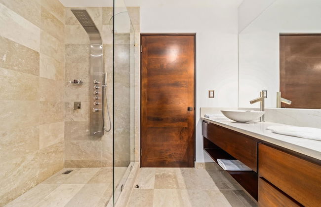 Beachfront Villa - Sunsets and Daily Maid Service - Photo 20