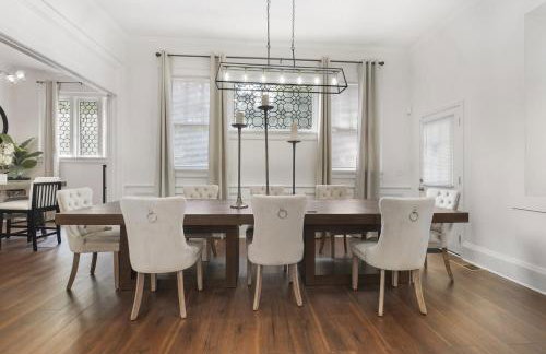 Family-Friendly 5BR | Sleeps 15 | 3 mins Downtown! - Foto 28