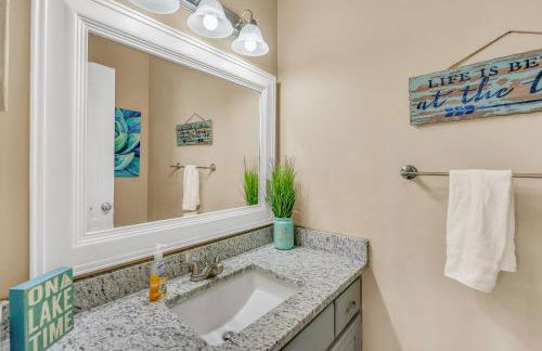 Lake Therapy - Gazebo On The Lake, Easy Walk To The Water! - Foto 16