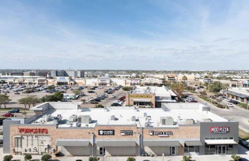 Sleek Stylish Apartment in Prime Location - Foto 37