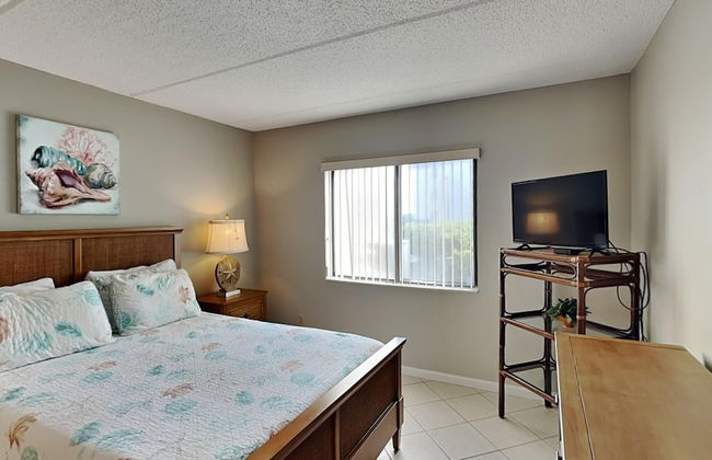 Ocean & Racquet by Distinctive Beach Rentals - Photo 7