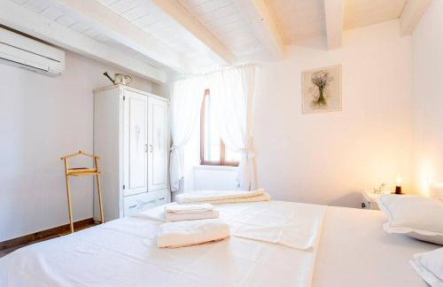 Holiday house with a swimming pool - Villa Melavita - Foto 17