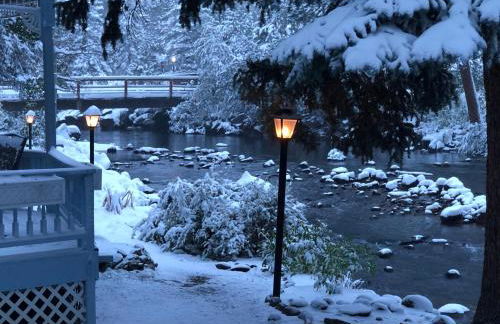 Riverfront Mountain Cottage Retreat - Foto 30