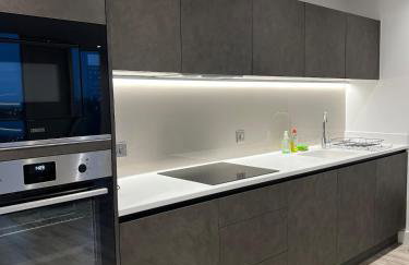 Lux Deansgate multi story apartment - Photo 5