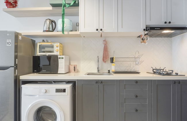 New And Homey Studio At West Vista Apartment - Photo 9