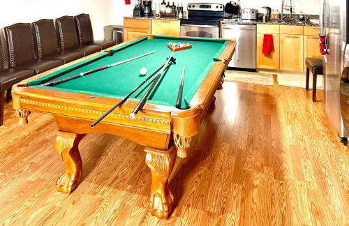 Luxurious 2BR Movie Theater Game Room Full Kitchen Gym - Foto 7