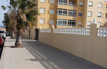 Fantástico piso con piscina y balcón en el Medano - Foto 22