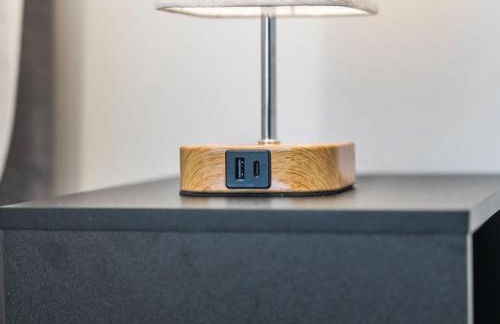 Telford Centre House with Parking, Garden, Wi-Fi - Photo 13