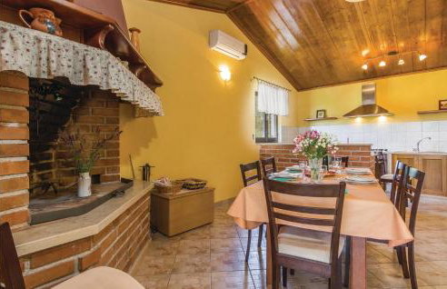 Awesome Home In Meloni With Sauna - Foto 32