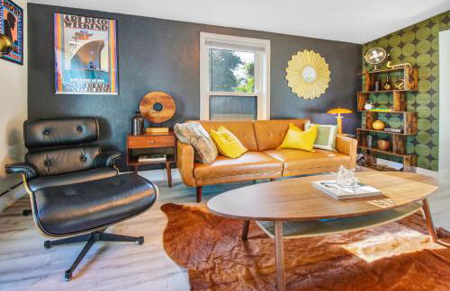 Private Heated Pool Oasis Pet-Friendly Retreat Short or long Stays Sleeps 2-8 Ppl - Photo 14