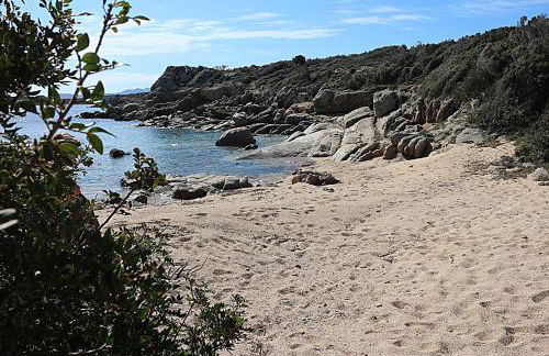 Lovely Beach House - Photo 18