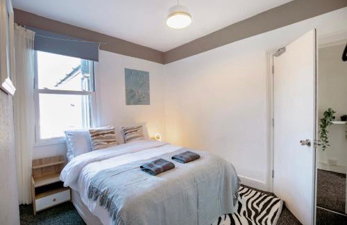 Perfect Booking 4 Bed Home in Leytonstone - Foto 29