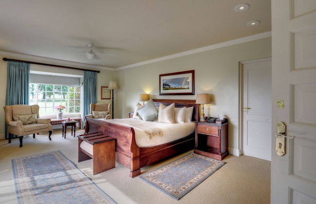 Moorcroft Manor Boutique Country Hotel - Photo 3