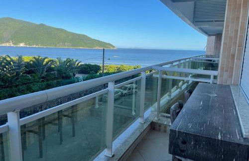 Apt Pé na Areia Floripa - Praia dos Açores - Churrasqueira na Varanda e Piscina - Foto 1