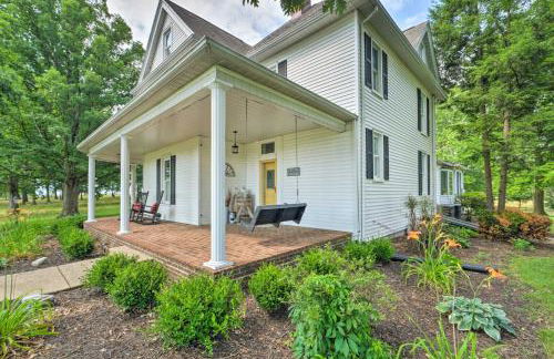 Renovated Farmhouse w Mountain Views and Fire Pit - Foto 35