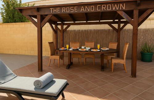 Vickys Villa - Photo 2