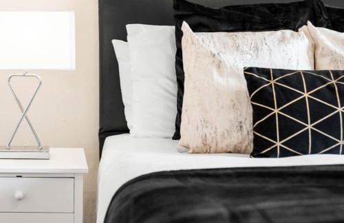 Stylish 3 Bedroom House - Pool & Tennis Table - Garden - Off Street Parking 782S - Foto 15