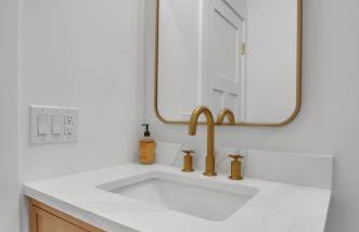 Renovated Ski In Out Condo King Bed Patio Grill - Foto 40