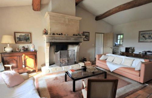 In Gordes, facing the entire Luberon Park a beautiful 5 bedrooms house - Photo 13