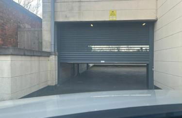 Waterfront Quayside Apartment with secure parking & lift, Ideal for Mobility Users - Foto 26