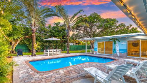 Heated Pool- MiniGolf- Fire Pit- Game Room- 1mi to Beach - Foto 5