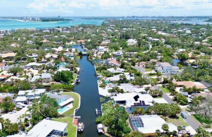 Leona Breeze - Photo 44