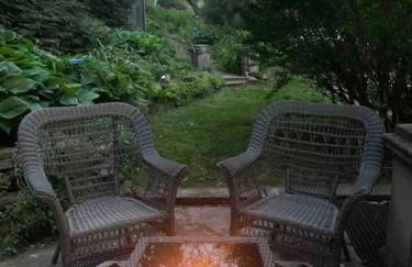 Boho Garden Bungalow Near IU, Downtown, EV Level 2 Station - Foto 31