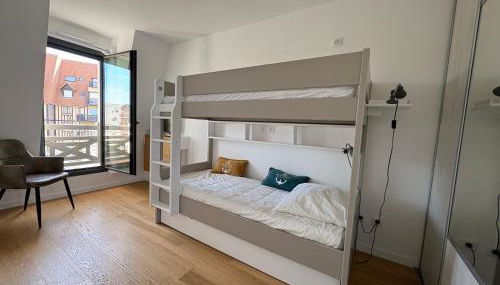 Refuge Chaleureux et Lumineux, Wifi, Balcon, Parking au coeur de Deauville - Photo 5, wardrobe