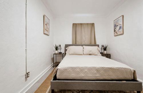 Pensacola Pad 1BR 1BA Modern - Foto 28