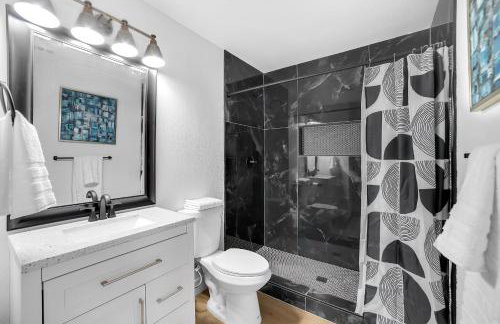 FUN Retro Arcade Villa - Pool&Spa, Arcades, Billiards,BBQ Gazebo Lounge, 10 Mins Strip - Photo 22