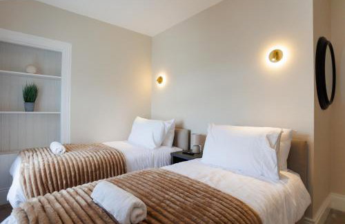 111 By Mayfair - Luxurious 12 Bedroom House, Portrush - Foto 51