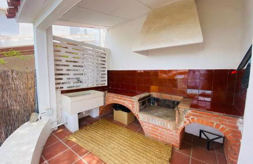 Preciosa Villa rodeada de pinos con vistas al mar - ServHouse - Photo 8