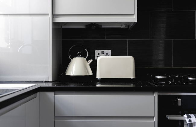 Skyvillion - Enfield 4bed House W Garden & Parking - Photo 28