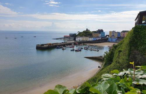 Stylish flat in central Tenby & free parking - Photo 20