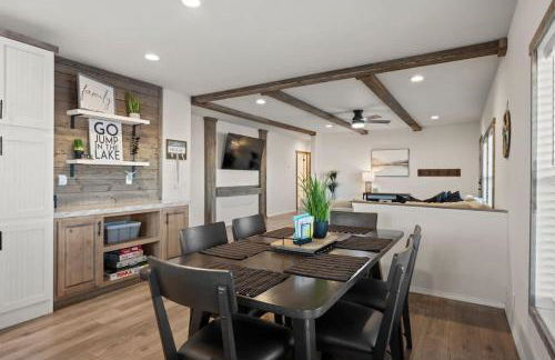 New Bear Lake Home with Beautiful Fall Views - Photo 9