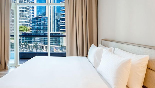 Homesgetaway-Cozy 1BR Bay Square Bldg. 9 - Foto 4, Habitación