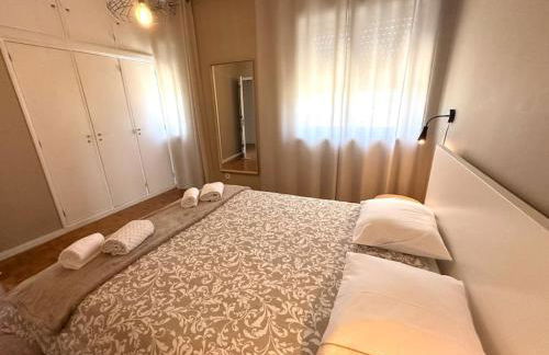 Renovado com AC, 2 WC completos, terraço e garagem - Foto 16