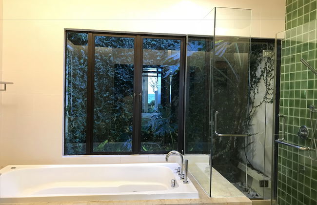 Sunset Seaview Beach Villas & Spa Suites at Nexus Karambunai - Foto 40