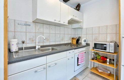 Lovely Home In Frkasic - Photo 5