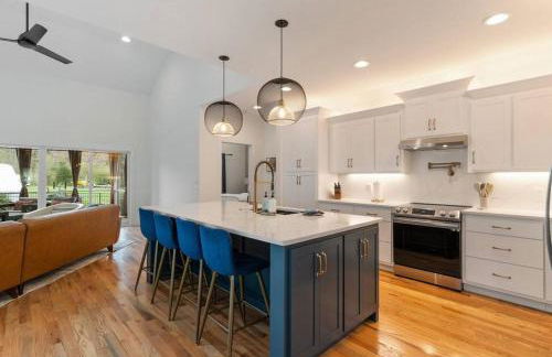 Lakeside Retreat Marina/Pool, Golf Cart, Game Room - Foto 49