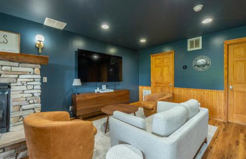 Whiskey Hills - Newly Remodeled Luxury Cabin with Hot Tub, Incredible Views close to Asheville, walk to Hatley Pointe & Ski! - Foto 11