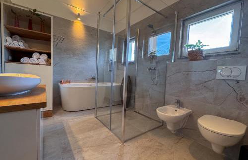 Chic Spacious Apartment Surrounded by Nature Near Opatija - Foto 13