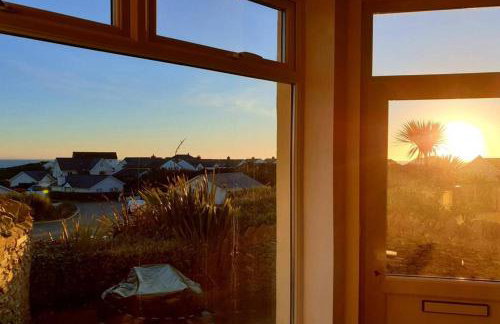 24 CLIFF APARTMENT-3 BED-GROUND FLOOR-SEA VIEWS - Photo 4