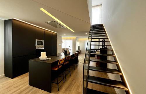 Premium Penthouse Seasonal Rental - Photo 5