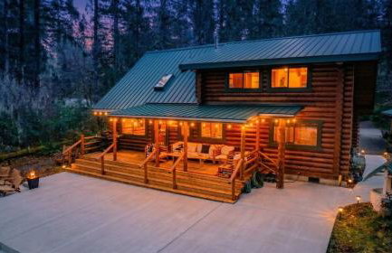 Riverfront getaway with sauna near mountains and hiking - Foto 2