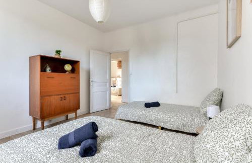 Big House - Parking Privée - Piscine - Wifi - tout équipée - Foto 52